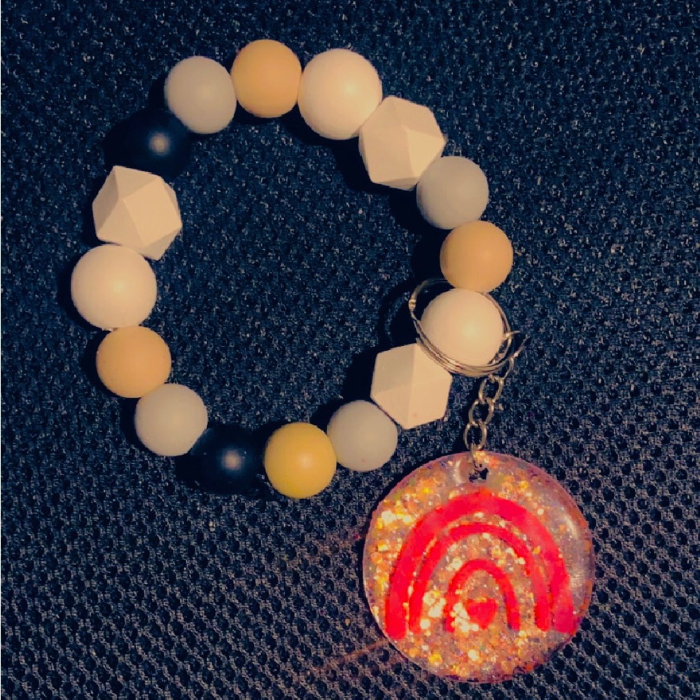 Handmade custom keychains - Picture 6 of 7